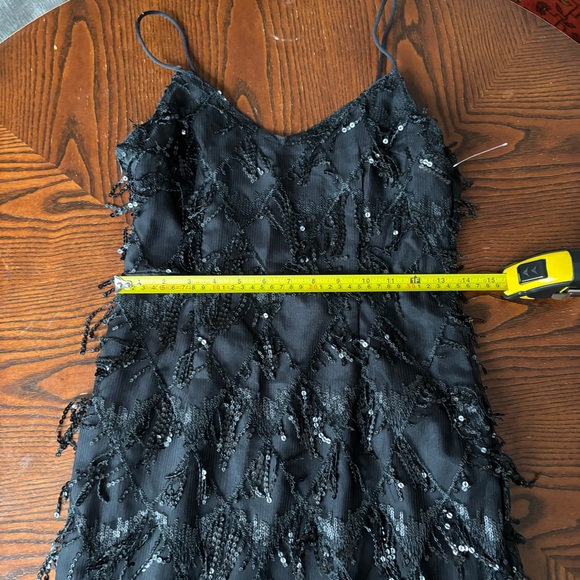 Black sequin flapper mini dress with fringe 🖤 - Picture 2 of 5